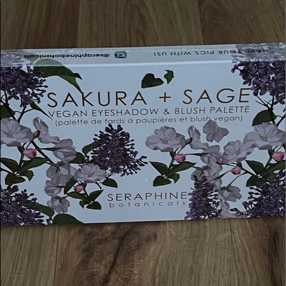 Sakura + Sage Vegan Eyeshadow & Blush Palette - Picture 6 of 7
